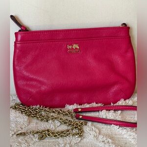 Vintage but unused Coach Fuchsia Leather Crossbody Bag with Gold Chain